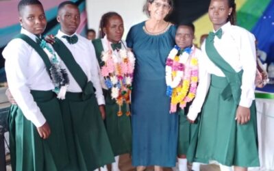Diplomfeier der Nähschule – die neuen Gebäude können bald bezogen werden